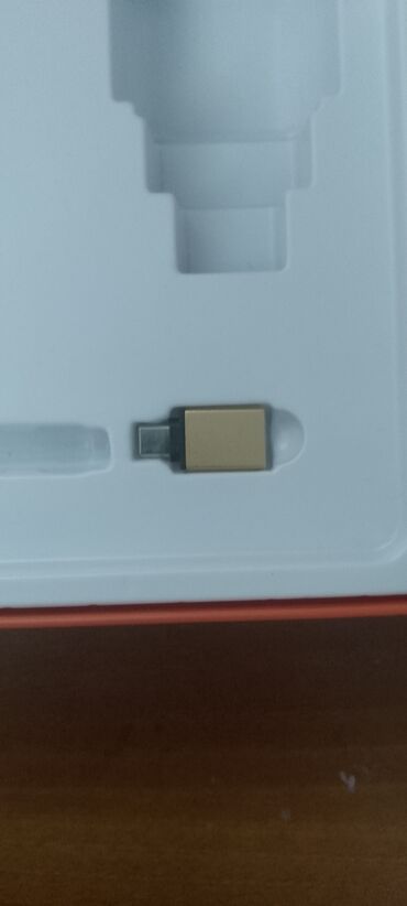 Digər planşetlər: Umiio S10 planşet – klaviatura və siçan ilə Xüsusiyyətlər: - Model — 5