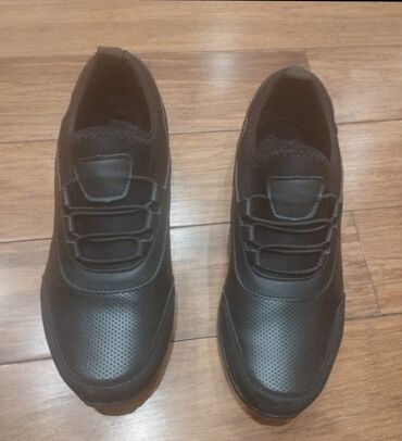 женские кроссовки nike blazer: Размер: 37, цвет - Черный, Б/у