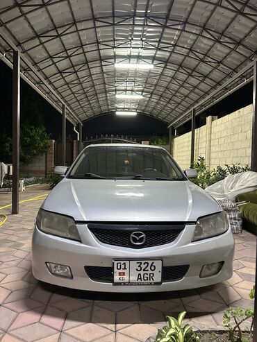 мазда 4: Mazda 323: 2001 г., 1.6 л, Механика, Газ, Хэтчбэк