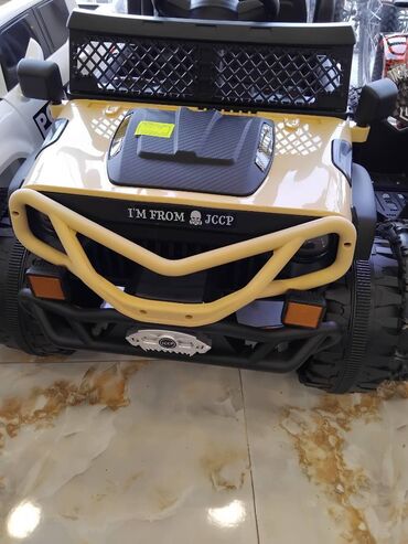 Uşaq üçün elektrik maşınları: 350 manatdan başlayan qiymetlərlə Həm fərdi həm də pultla 2 matorlu, 3 — 2