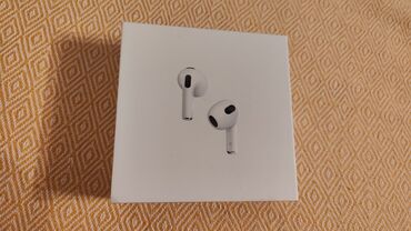 Наушники: Новые наушники Apple Airpods 3-го поколения с Lightning Charging Case