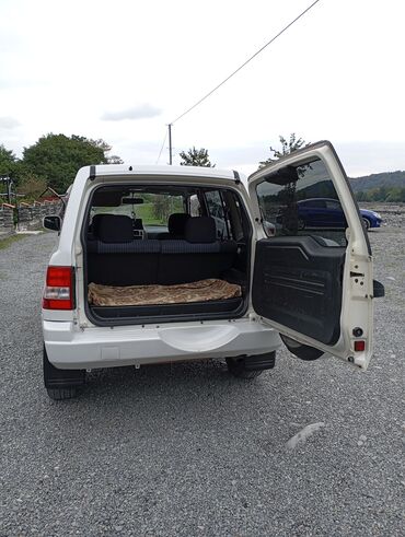 Mitsubishi: Mitsubishi Pajero: 2 l | 2000 il 150000 km Ofrouder/SUV — 5