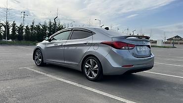 yan güzgülər s: Hyundai Elantra sedan – gümüşü rəng, xarici görünüşü dinamik xətlər və — 6