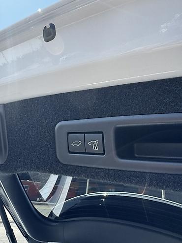 Lexus: Lexus RX: 2022 г., 3.5 л, Вариатор, Гибрид, Кроссовер — 25