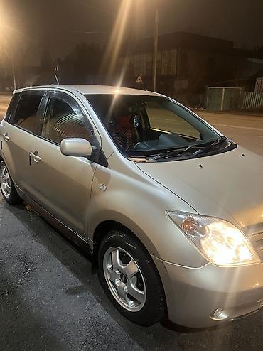 Toyota: Toyota ist: 2003 г., 1.3 л, Хэтчбэк — 9