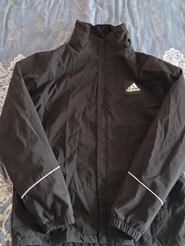 adidas куртка: Куртка L (EU 40), цвет - Черный