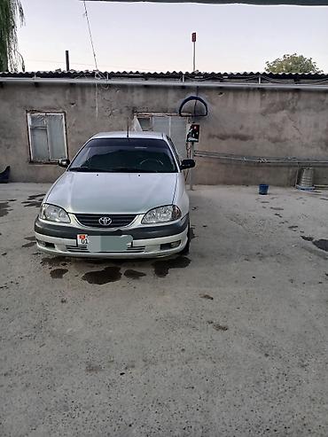 corolla 2004: Toyota Avensis: 2002 г., 1.8 л, Механика, Бензин, Седан — 5