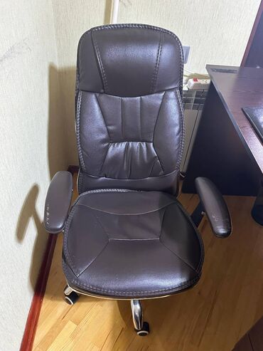 детский компьютерный стул кресло: Ofis mebeli, 1 eded mudir stolu, 2 eded isci stolu,1 eded kreslo, 10