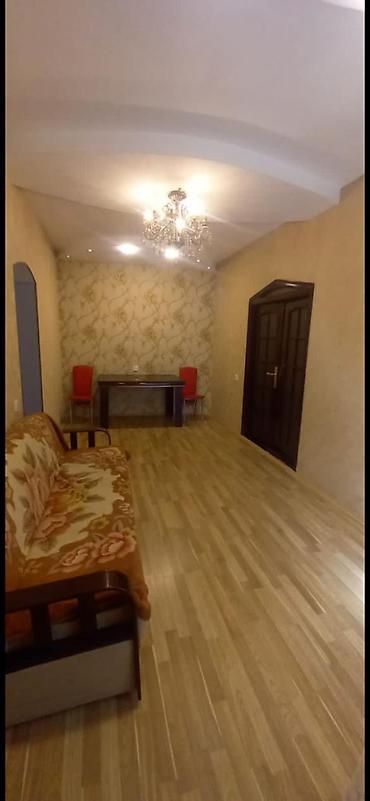 qurtulus 93 evler: 450 azn kirayə ev, Iki mertebedi 1 ci mertebesi verilir. Sebail 20 ci — 1