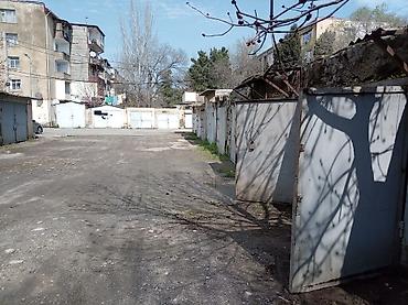 dubinka satilir: Qaraj/boks – sıralı qaraj massivində metal darvazalı ayrıca bölmə - — 1