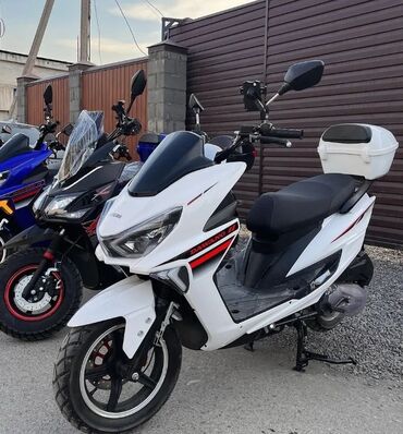 Скутерлер: Скутер Yamaha, 140 куб. см, Бензин, Жаңы, Бөлүп төлөө менен