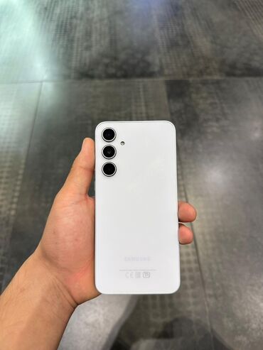 списанные телефоны бесплатно: Samsung Galaxy A35, Новый, 128 ГБ, цвет - Белый, 2 SIM