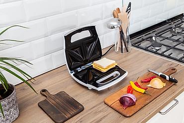 Техника для кухни: Beko sendviçbişirən (4 üçbucaq bölmə) - 2 ədəd kvadrat sendviç üçün — 3