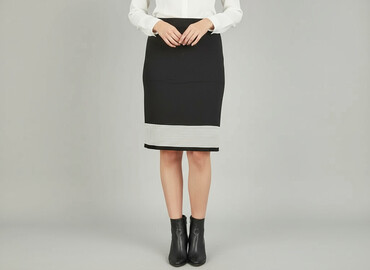 spódnice do pracy w biurze: Women`s skirt, size S