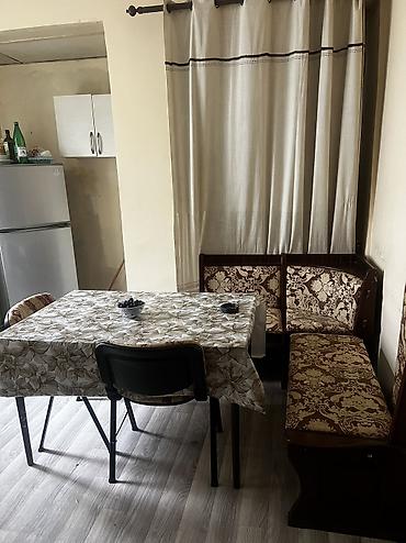 lökbatanda ev: Otaq yoldaşi xanim lazimdi 2otaqli evin 1otagina heyet evidi — 1