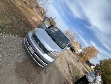 грузовой сапок двух скат: Toyota Voxy: 2003 г., 2 л, Автомат, Бензин, Минивэн