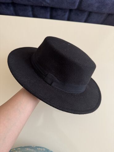 qadin pencekleri: Fedora papaq