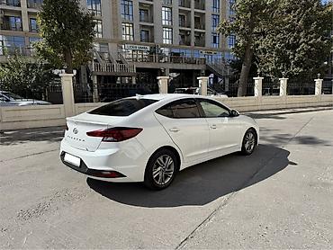 Продажа авто: Hyundai Elantra: 2019 г., 2 л, Автомат — 2