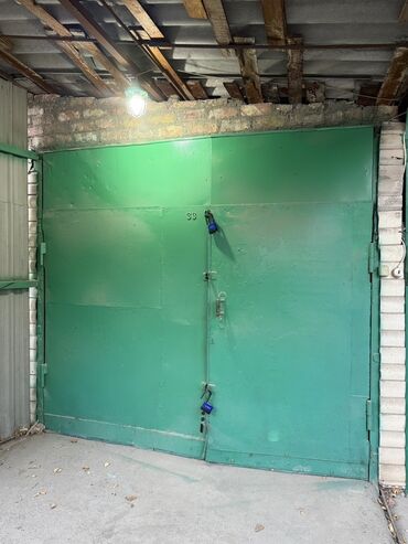 Продаю гараж: 20 м², Кирпичный | Смотровая яма, Подвал, погреб — 2