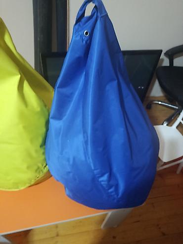 Pufiklər: - Rəngli puf oturacaqlar (bean bag) – mavi, sarı və digər tonlar - — 1