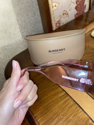 prada eynekleri qiymeti: Gün eynəyi, Burberry, Yeni