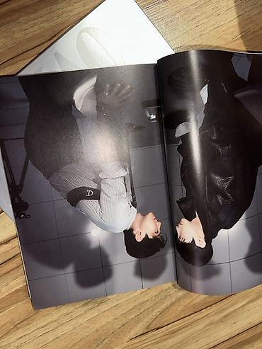Kasete, CD i DVD: K‑pop set: magazini, albumi, stikeri i sitni merch Prodajem svoje — 42
