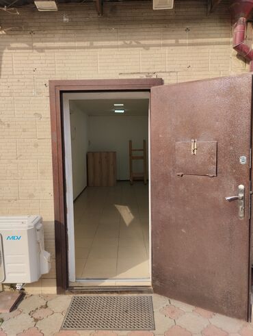 сдам в аренду парикмахерскую: Сдаю Офис, 20 м²