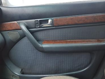 Audi: Audi A6: 1.9 l | 1996 il Sedan — 6