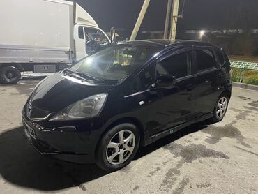 Honda: Honda Fit: 2008 г., 1.3 л, Вариатор, Бензин