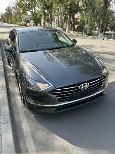 продаю авто в лизинг: Hyundai Sonata: 2021 г., 2 л, Робот, Газ, Седан