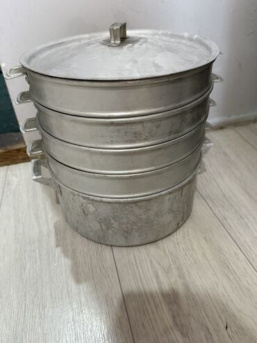 эмалированные кастрюли набор: Продаю советскую мантышницу цена 1500сом казан 6литров цена 800сом