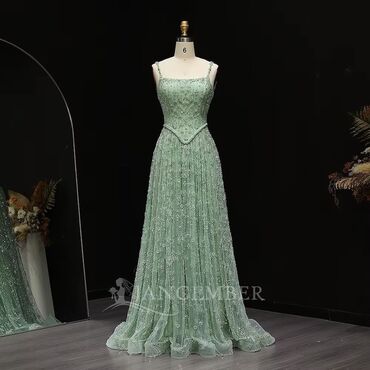 длинные вечерние платья: 38 razmer karsetli. 40 razmere de geder. 1 defe geyinilib. Tezeden