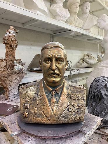 Другие услуги: Скульптура на заказ ( статуи памятники станковая скульптура — 3