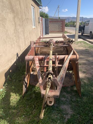 сельхозтехника в кыргызстане: Продаю картошку капателя✅
1991 год остальное по телефону…