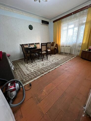 Uzunmüddətli kirayə mənzillər: Orta temirlidi Kombi sistemi var 2 kindisoneri var 2yataq var real — 11