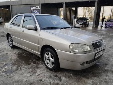 Volkswagen: Volkswagen Passat: 2007 г., 1.6 л, Механика, Бензин, Хэтчбэк