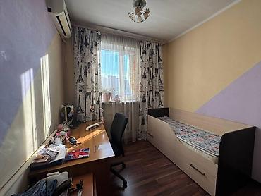 Үйлөрдү сатуу: 4 бөлмө, 140 м², 4 соток, Бишкек, Достук мкр Кыймылсыз мүлк агенттиги — 5