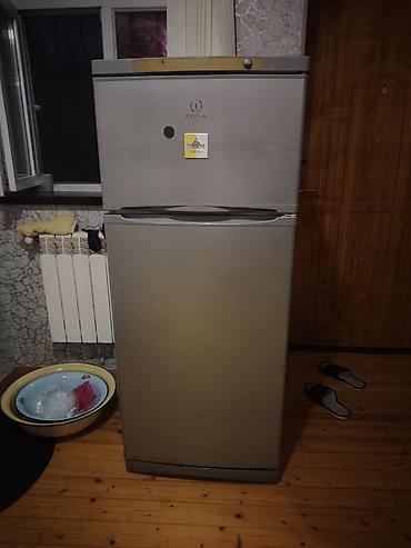 Техника и электроника: 1 qapılı Indesit soyuducu
təcili satılır — 1
