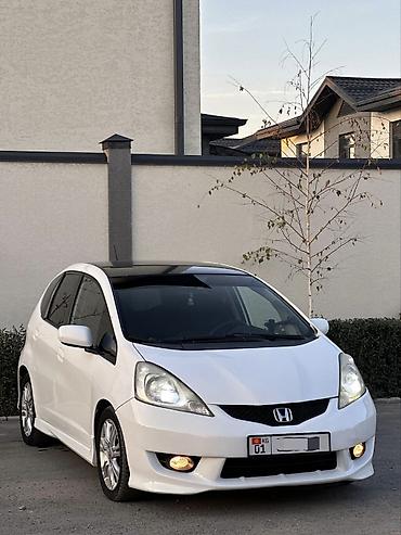 Honda Fit: 2008 г., 1.5 л, Автомат, Бензин