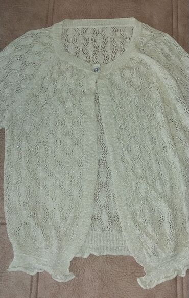Рубашки и блузы: Jaket.yenidir.reng bej.4manata satlr. razmer 40. vatsappa yaza