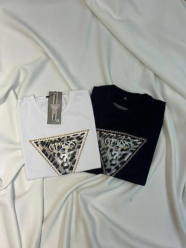 Majice kratkih rukava: 04. ženske majice S,M,L,XL,XXL veličine 1 komad 2700din . 2 komada — 15