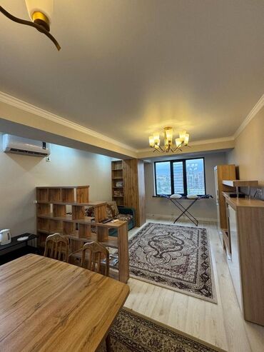 сдаю квартиру в барачном доме: 2 бөлмө, 52 кв. м, Элитка, 12 кабат, Евроремонт