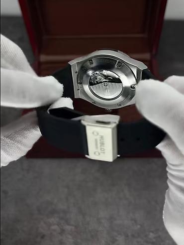 whoop браслет цена: Часы Hublot Classic Fusion Automatic с лунным календарём и открытым — 2