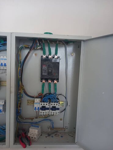 Электрики, электромонтажники: Электрик. Больше 6 лет опыта — 22