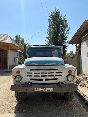 Грузовой автомобиль ЗИЛ-130 (бортовой самосвальный кузов) Описание: -