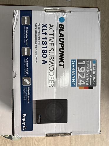 Активный сабвуфер для автомобиля Blaupunkt XLF 18180 A - Серия