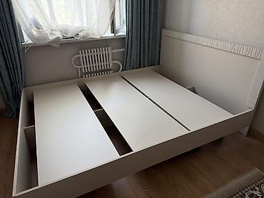 Кровати: Двуспальная кровать, Б/у, С матрасом, длина - 200 см — 2