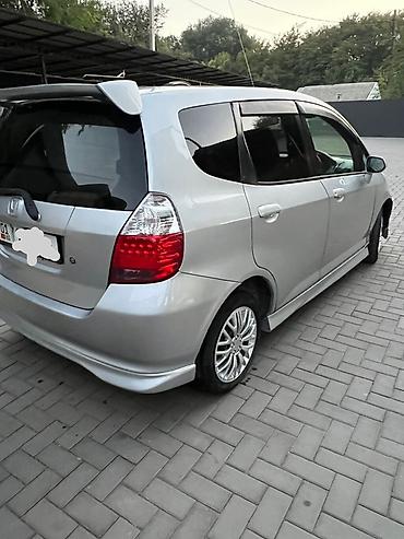 капот нексия 1: Honda Fit: 2002 г., 1.3 л, Автомат, Бензин, Хэтчбэк — 2