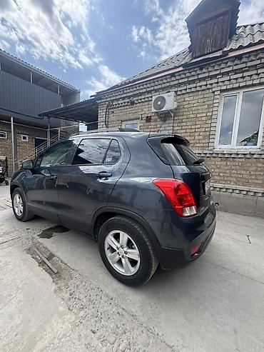 авто будка: Chevrolet Trax: 2020 г., 1.4 л, Автомат, Бензин, Кроссовер — 3