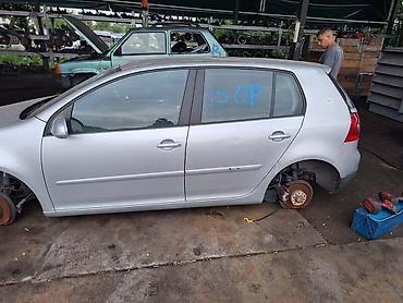 corsa c: VOLKSWAGEN GOLF 5 2004. GOD. - KOMPLETAN AUTO U DELOVIMA — 3